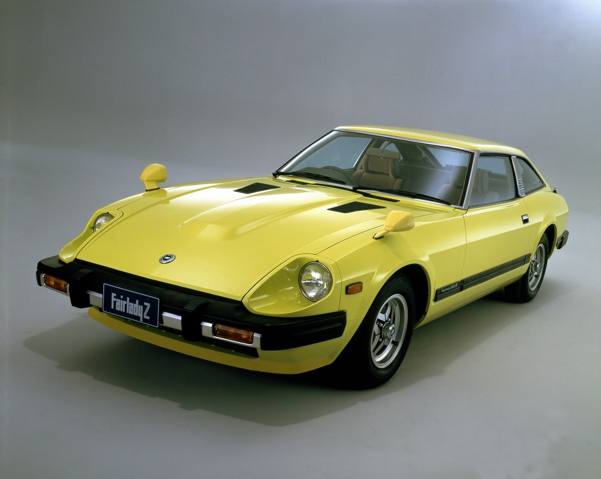DATSUN フェアレディ280Z イエロー DATSUN 280ZX: The Definitive History — Barchetta